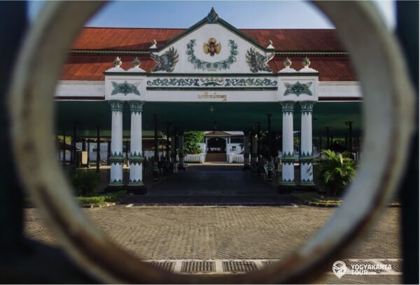 sultan-palace-keraton-yogyakarta-min.jpeg Sultan Palace, Tamansari Water Castle, Prambanan Temple, Ramayana Ballet (include Dinner in Rama Shinta Resto)